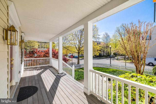 $985,000 | 20323 Bowfonds Street, Ashburn, VA 20147