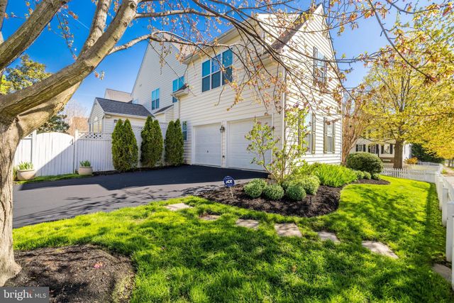 $985,000 | 20323 Bowfonds Street, Ashburn, VA 20147