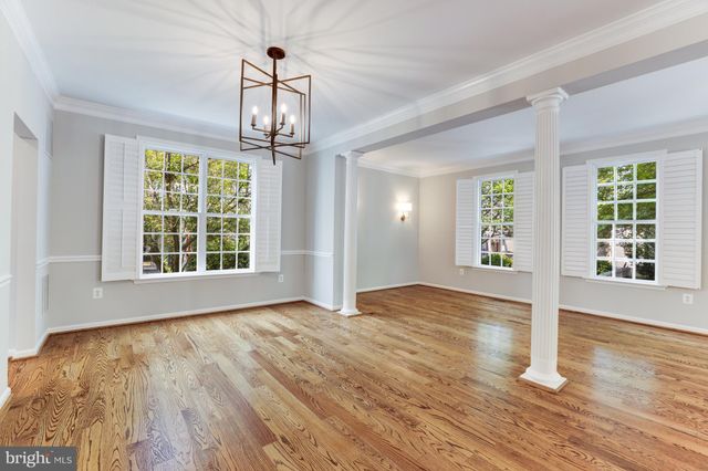 $985,000 | 20323 Bowfonds Street, Ashburn, VA 20147