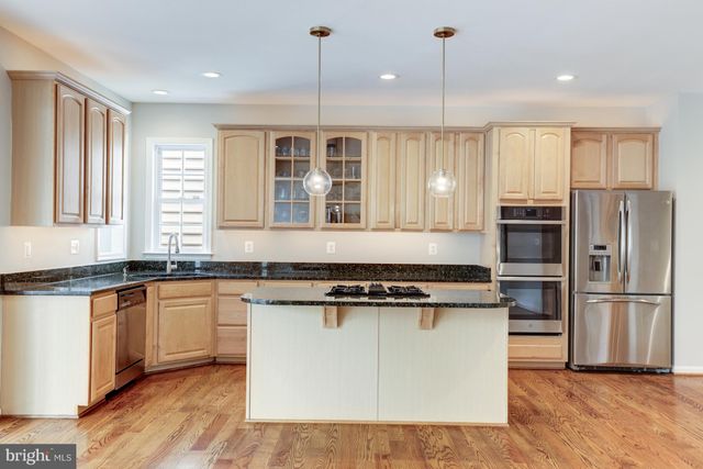 $985,000 | 20323 Bowfonds Street, Ashburn, VA 20147