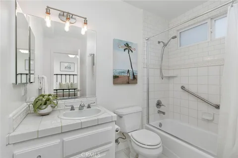 $2,699,000 | 448 23rd Place, Manhattan Beach, CA 90266