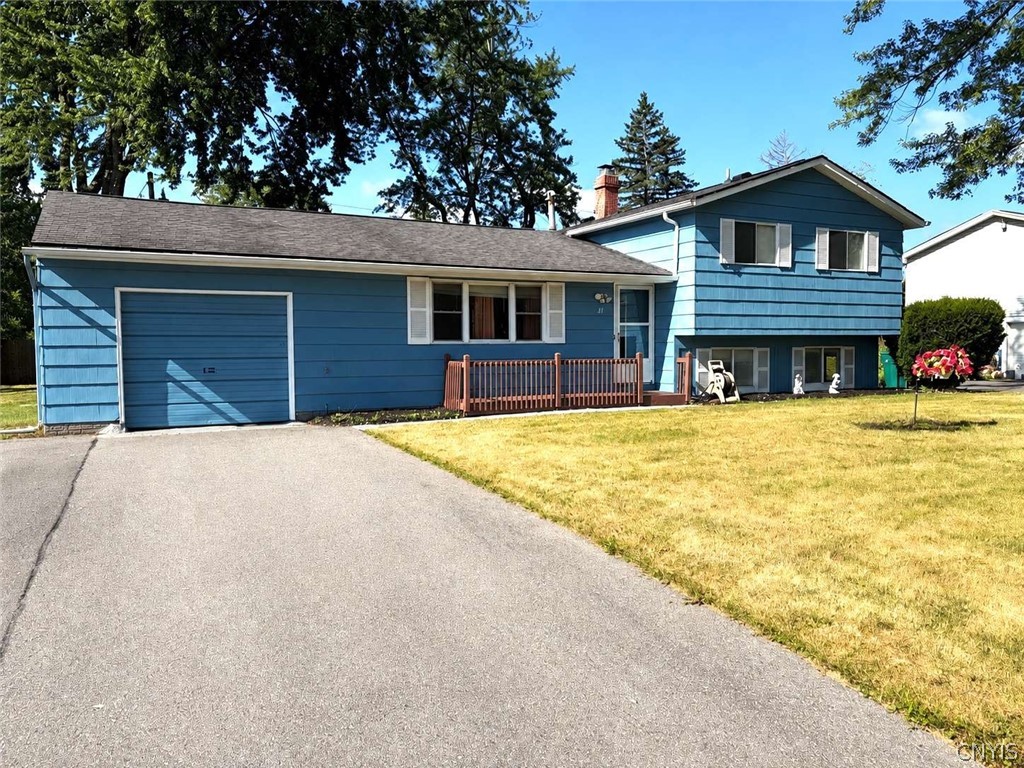 11 Timothy Court Rochester, NY 14623 - Photo 2 of 29