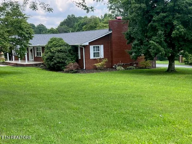 $399,900 | 205 Hickory Lane, Jacksboro, TN 37757