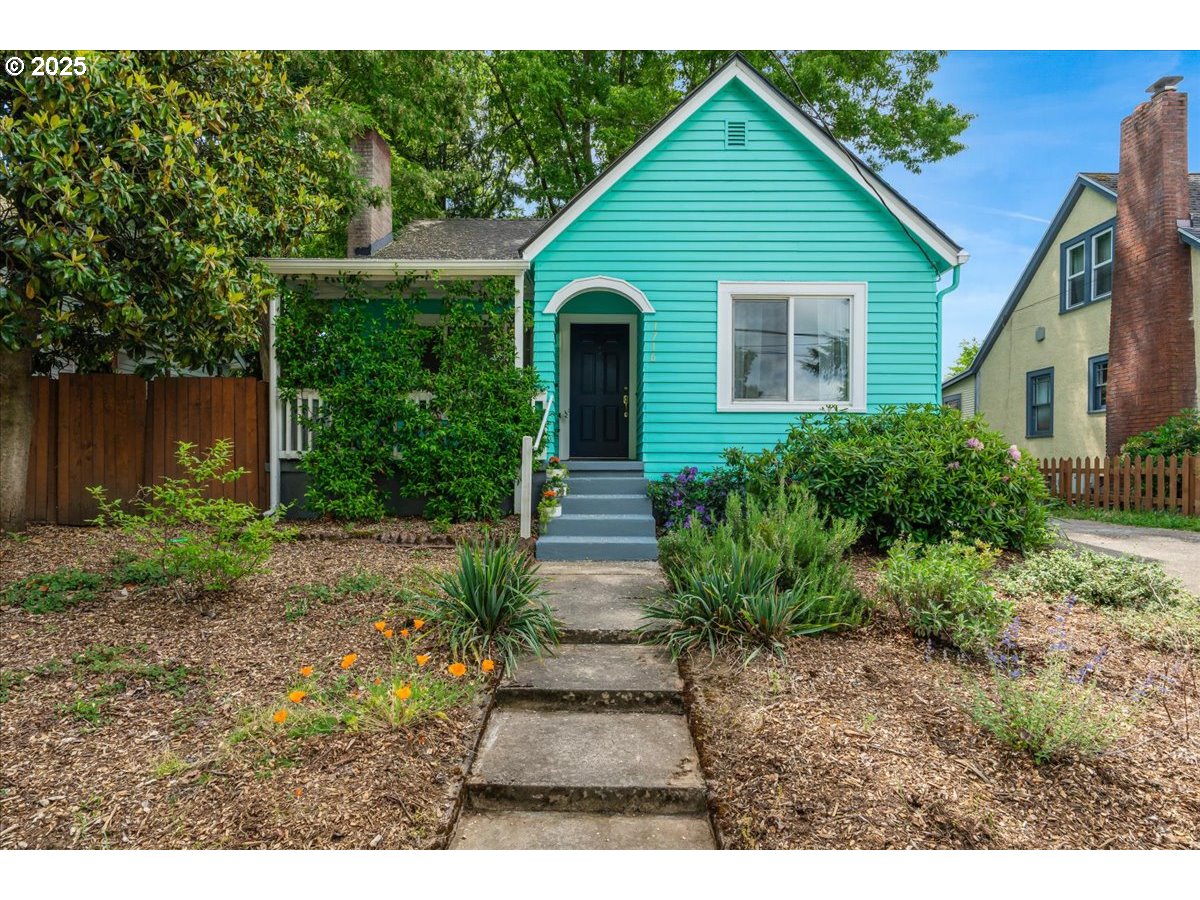 1716 North Rosa Parks Way Portland, OR 97217 - Photo 2 of 47 Gallery Image 2