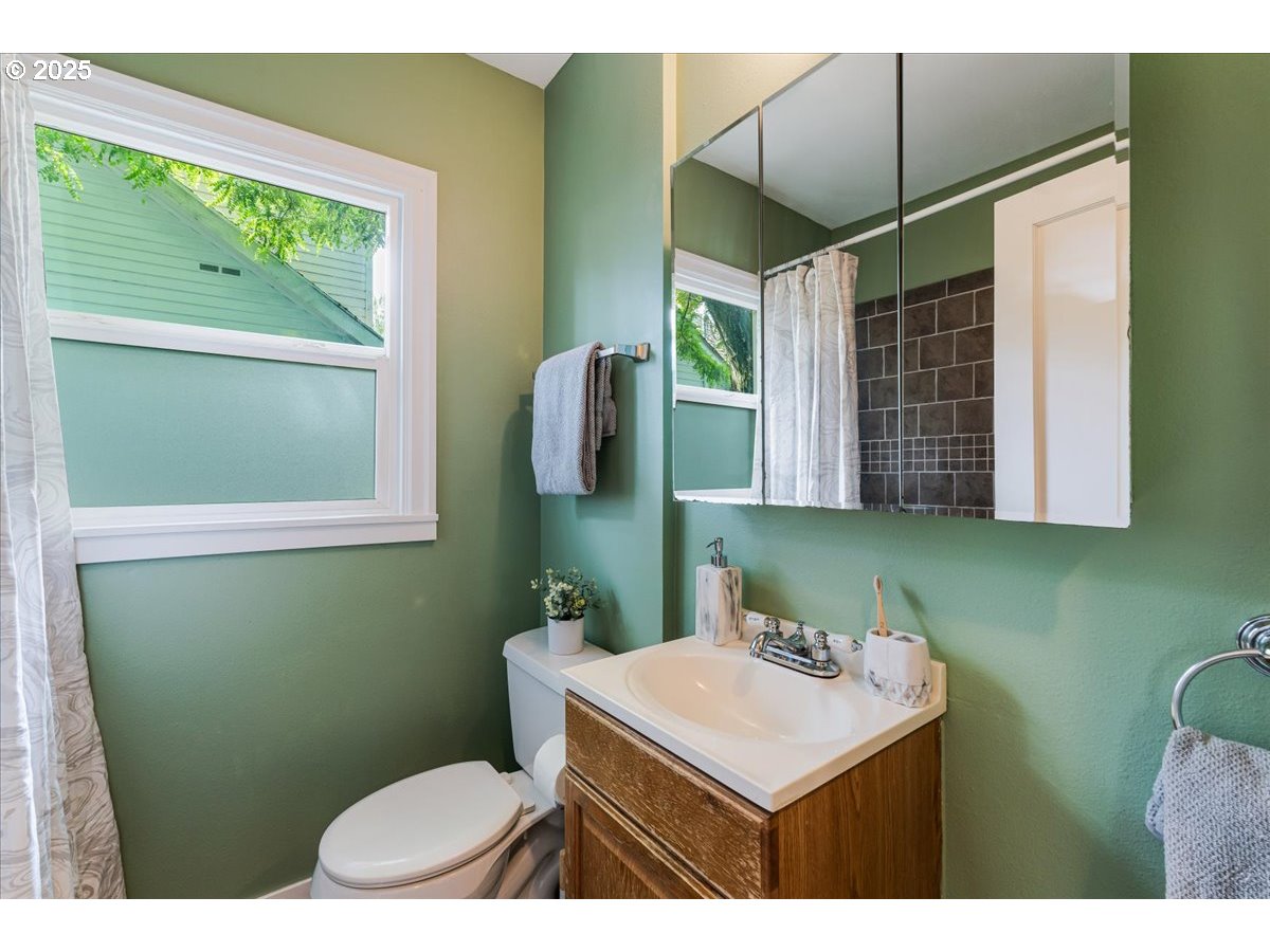 1716 North Rosa Parks Way Portland, OR 97217 - Photo 21 of 47 Gallery Image 21