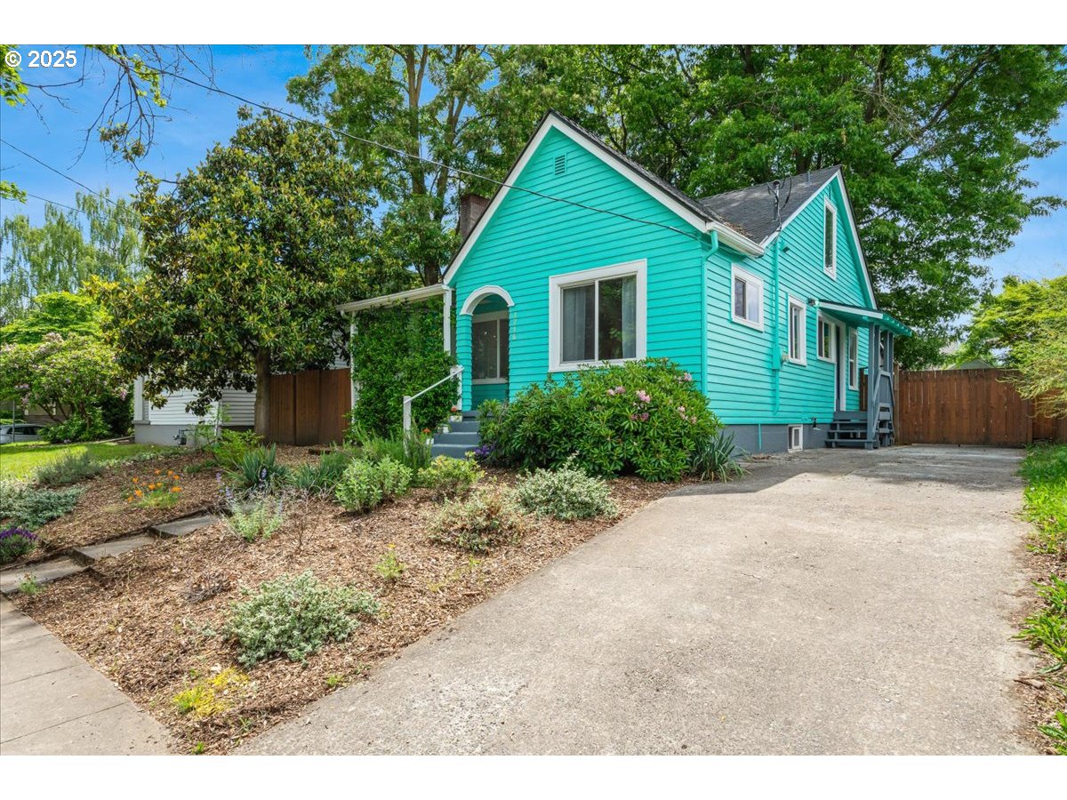 1716 North Rosa Parks Way Portland, OR 97217 - Photo 3 of 47 Gallery Image 3