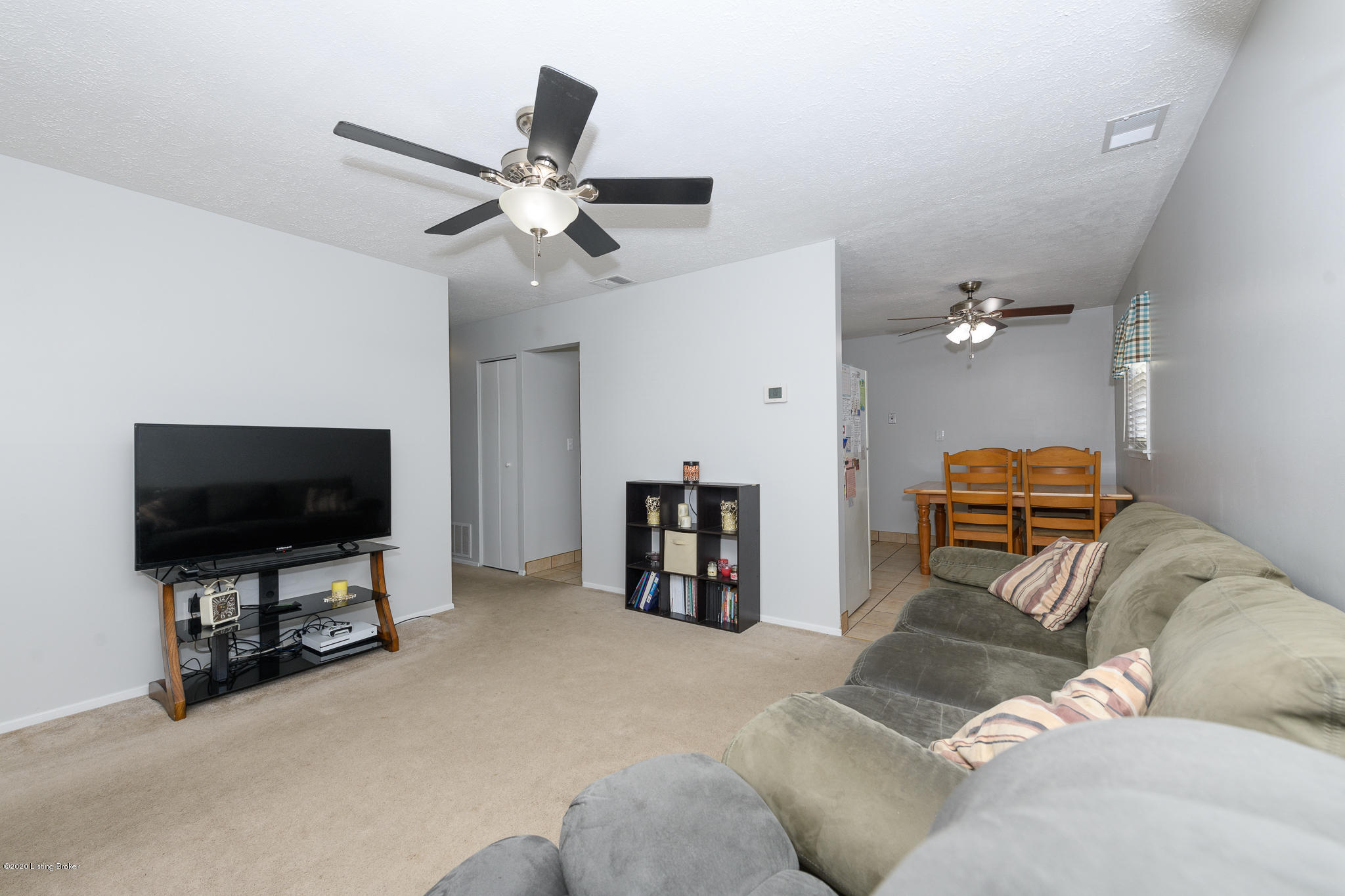 9521 Maple Road Louisville, KY 40229 - Photo 10 of 44 Maple-36