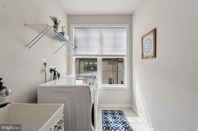 $725,000 | 22381 Roanoke Rise Terrace, Ashburn, VA 20148