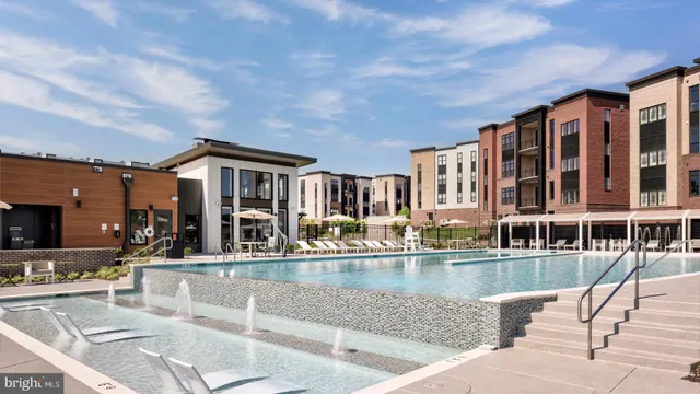 $725,000 | 22381 Roanoke Rise Terrace, Ashburn, VA 20148