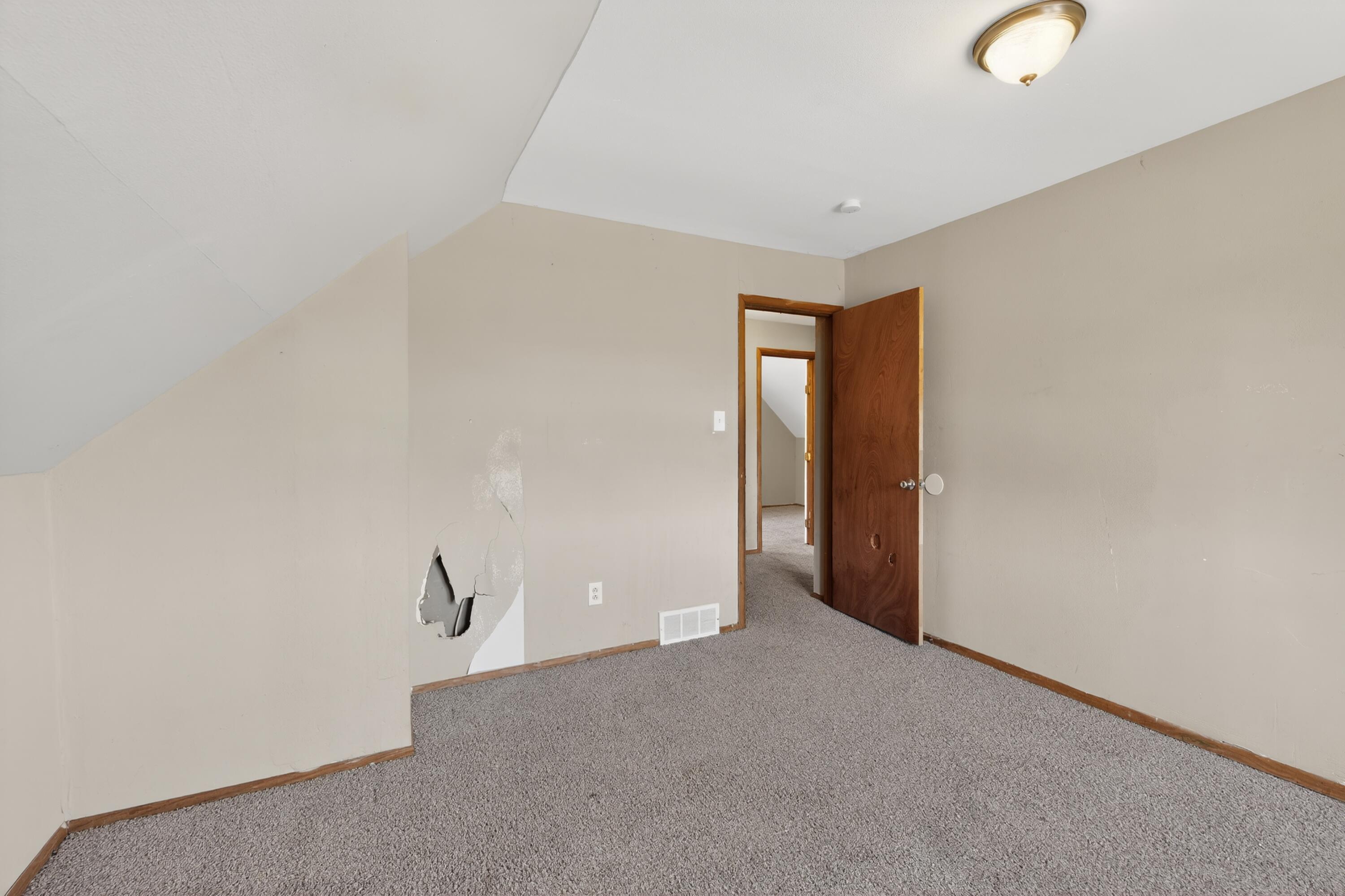 5622 West Mill Road Milwaukee, WI 53223 - Photo 13 of 33 31_5622_W_Mill_Rd-Others-7763
