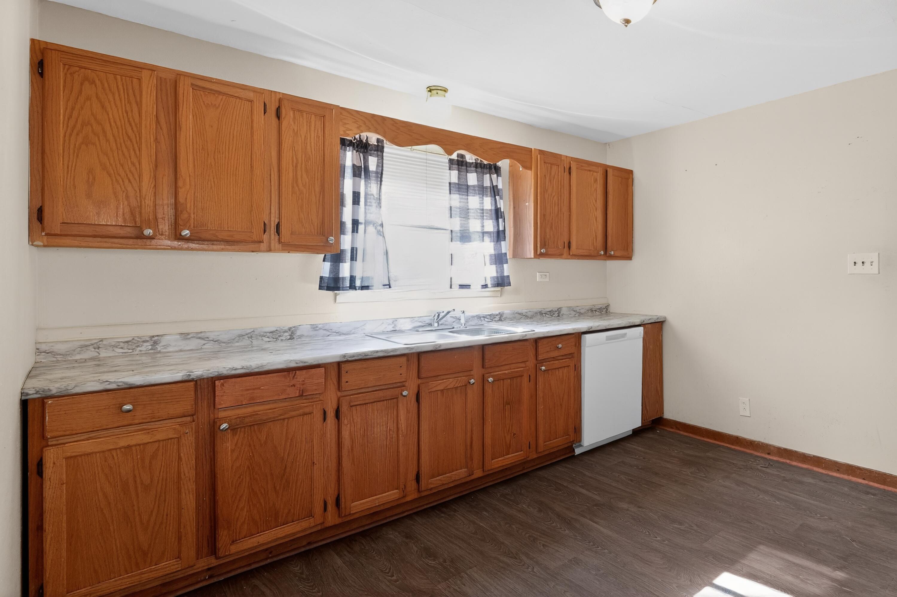 5622 West Mill Road Milwaukee, WI 53223 - Photo 23 of 33 20_5622_W_Mill_Rd-Kitchen-39-2
