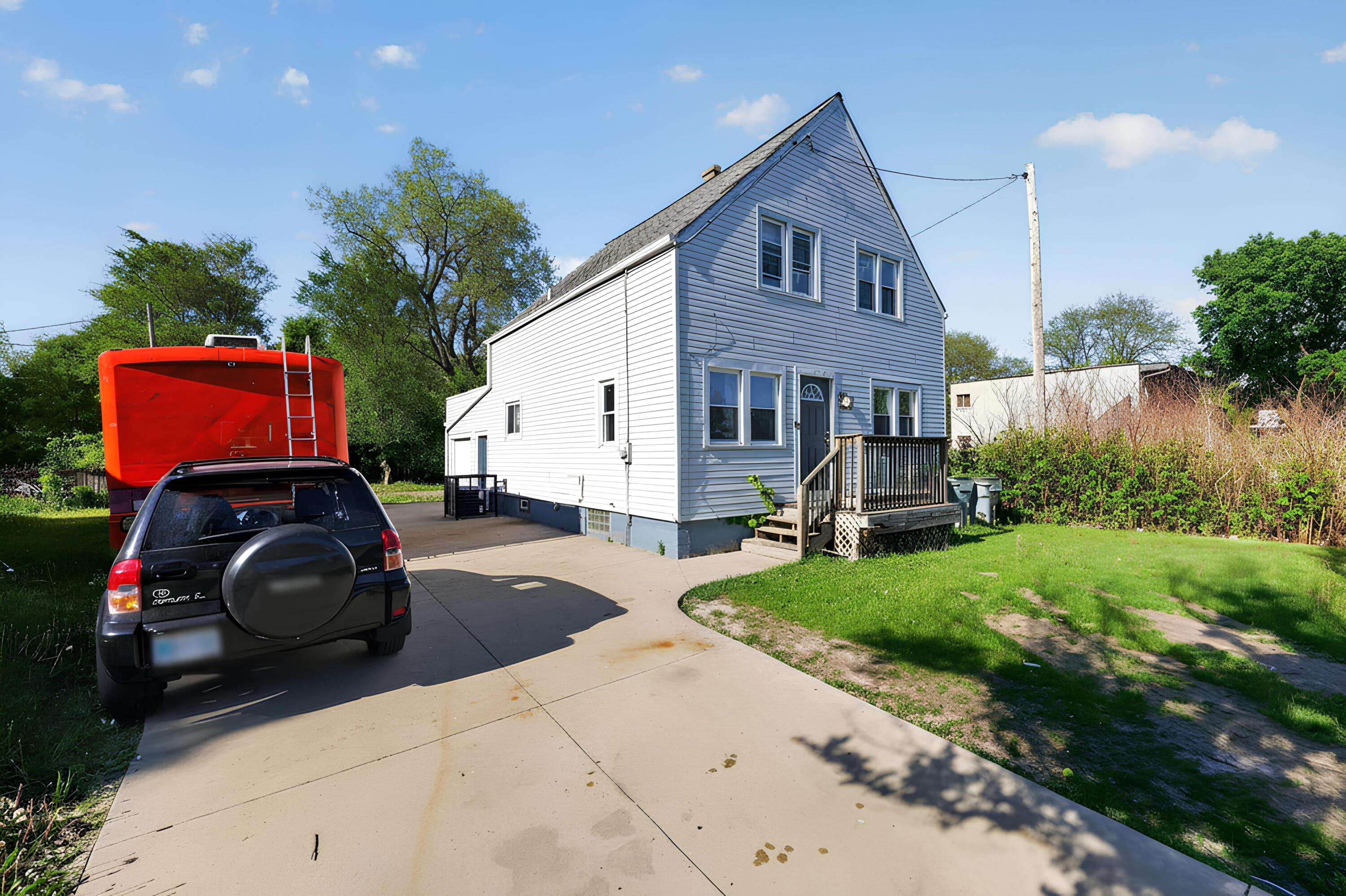 5622 West Mill Road Milwaukee, WI 53223 - Photo 6 of 33 11_5622_W_Mill_Rd-Exterior-98-3