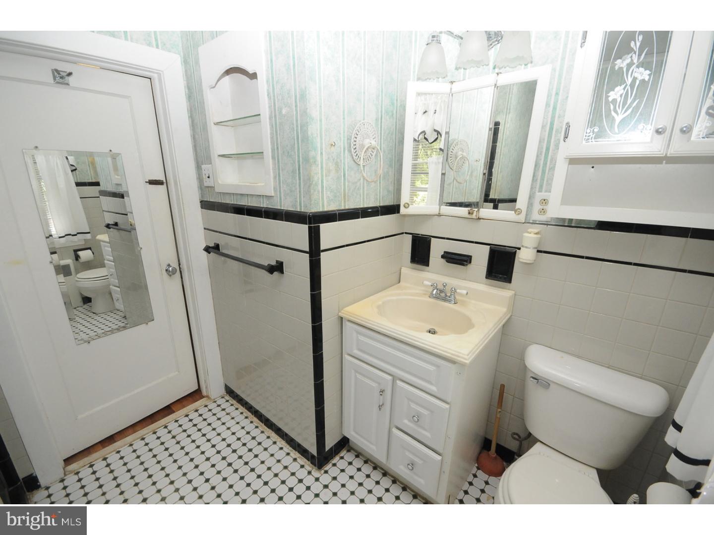 491 Atlantic Street Bridgeton, NJ 08302 - Photo 12 of 24 Bathroom