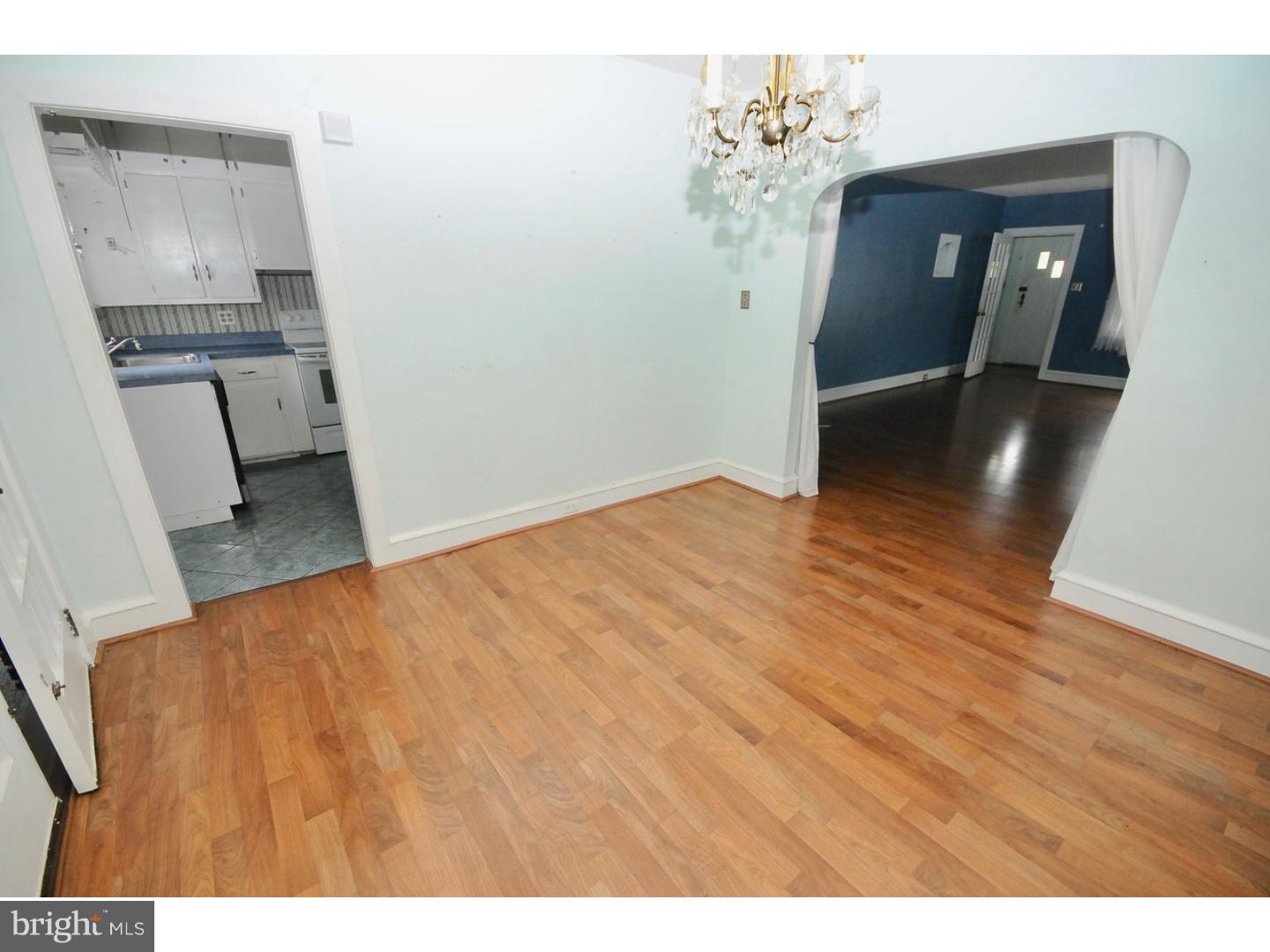 491 Atlantic Street Bridgeton, NJ 08302 - Photo 7 of 24 Living Room
