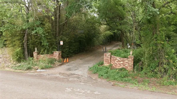 $798,000 | 11222 County Road 1201, Malakoff, TX 75148
