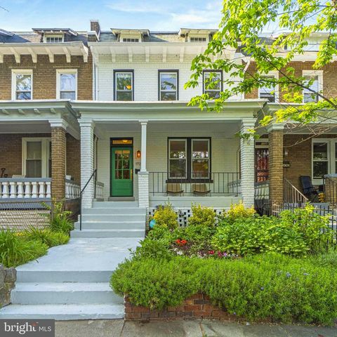 $1,075,000 | 1722 Bay Street Southeast, Washington, DC 20003