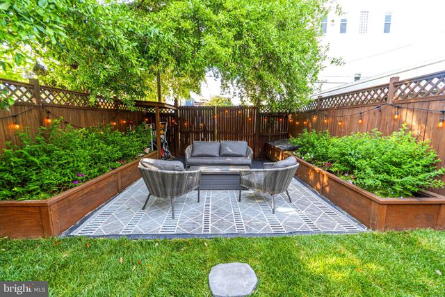 $1,075,000 | 1722 Bay Street Southeast, Washington, DC 20003