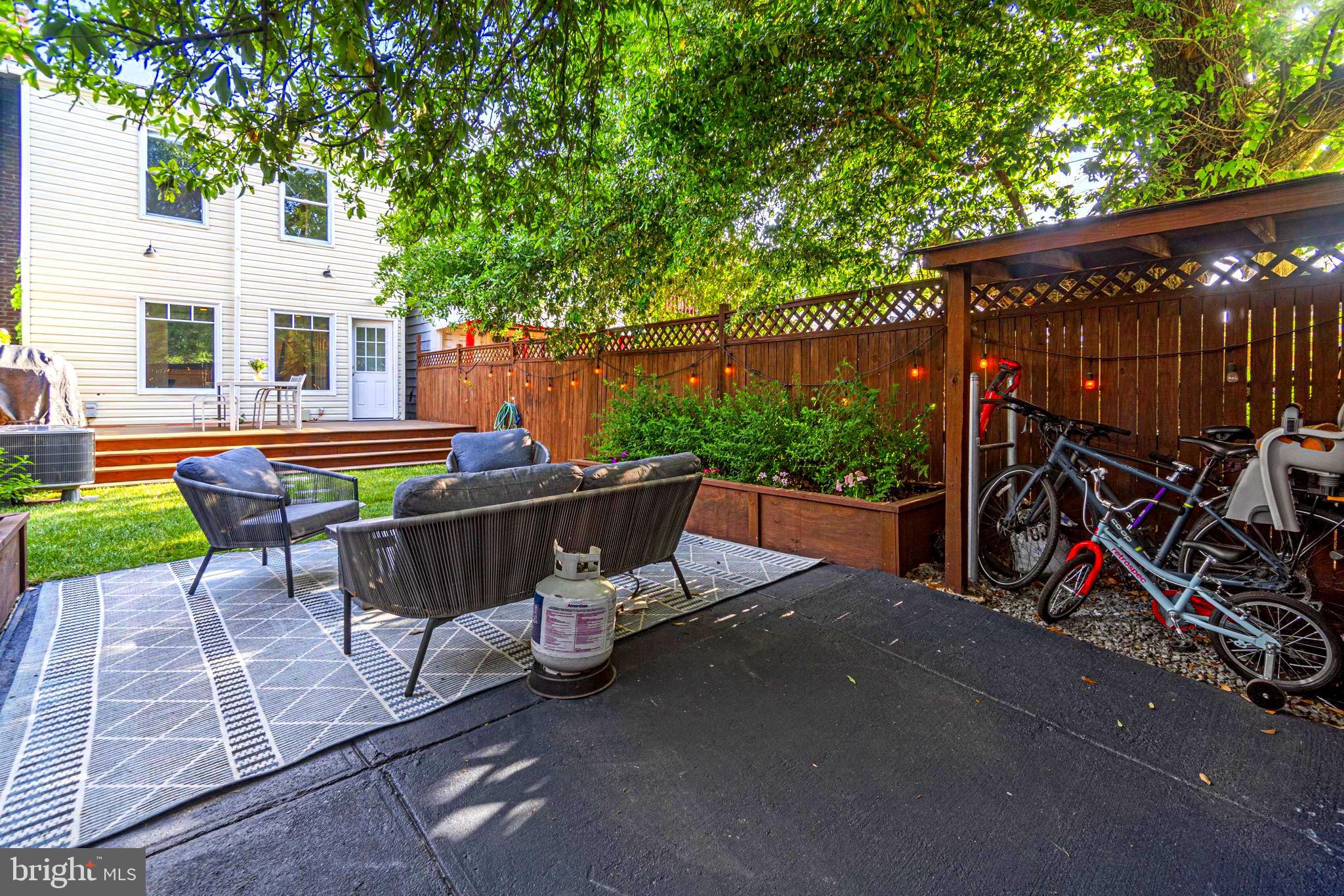 1722 Bay Street Southeast Washington, DC 20003 - Photo 34 of 36