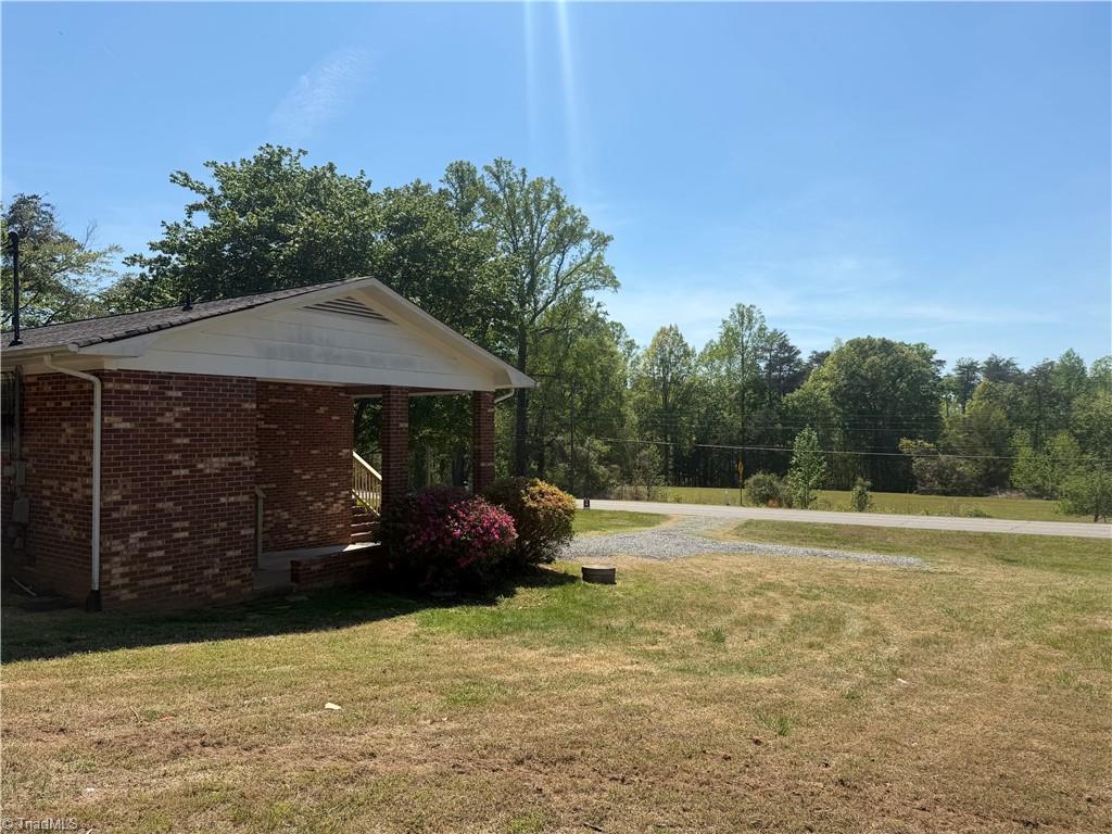 2387 Ashley Loop Reidsville, NC 27320 - Photo 2 of 21