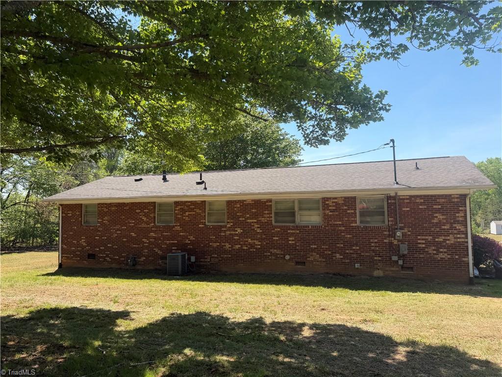 2387 Ashley Loop Reidsville, NC 27320 - Photo 4 of 21