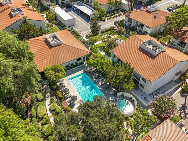 $3,000 | 4732 Park Granada, Unit 221, Calabasas, CA 91302