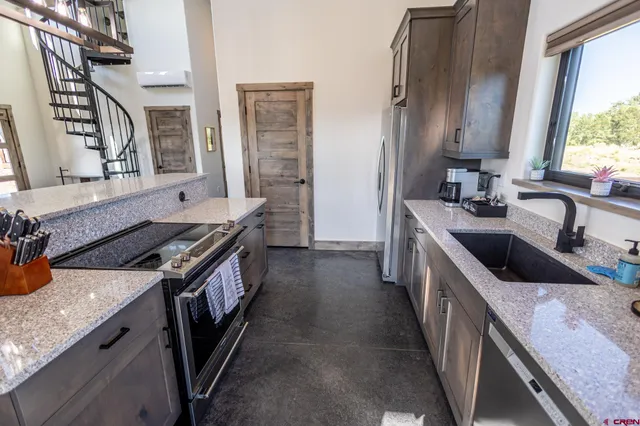 $1,600,000 | 53522 Falcon Road, Olathe, CO 81425