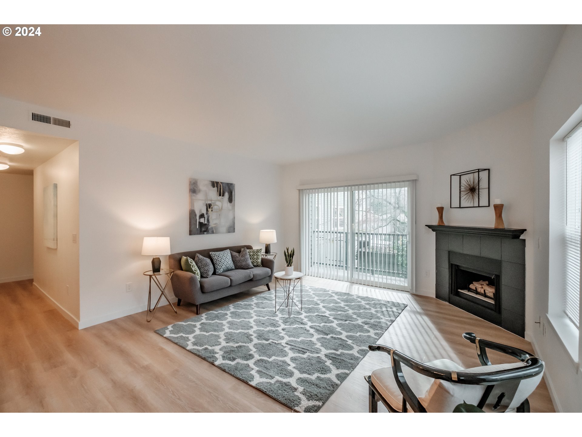 1441 Southwest Clay Street, Unit 102 Portland, OR 97201 - Photo 19 of 38