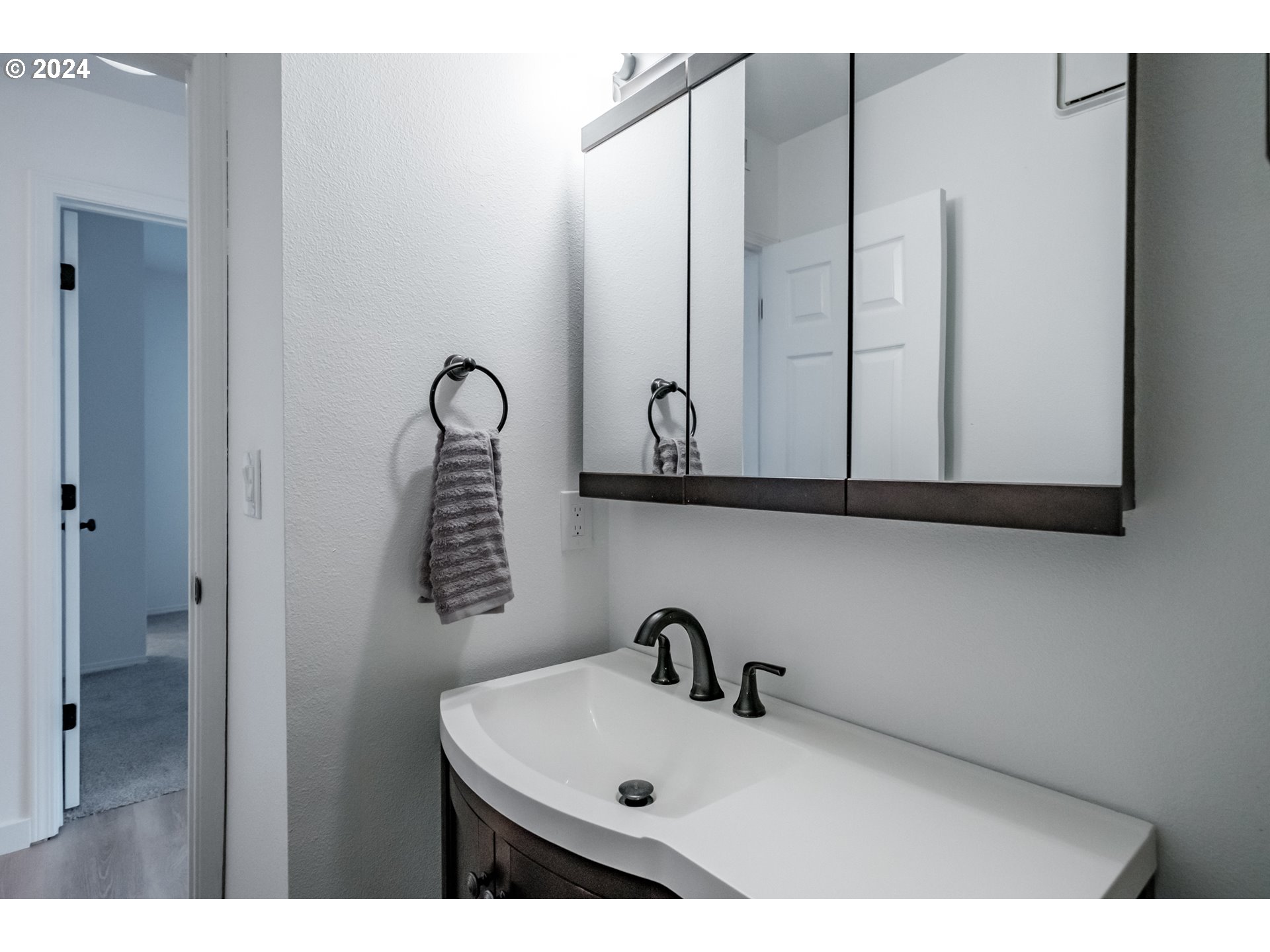 1441 Southwest Clay Street, Unit 102 Portland, OR 97201 - Photo 26 of 38