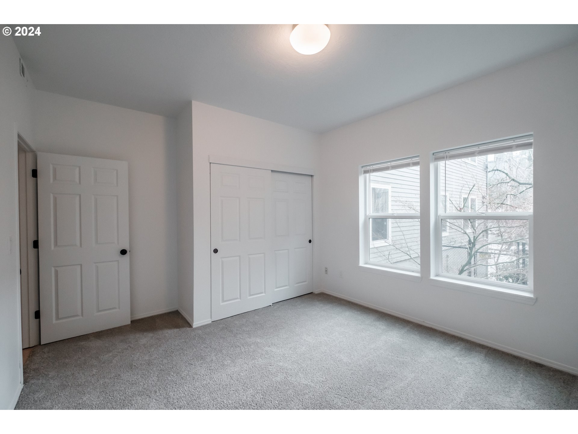 1441 Southwest Clay Street, Unit 102 Portland, OR 97201 - Photo 28 of 38