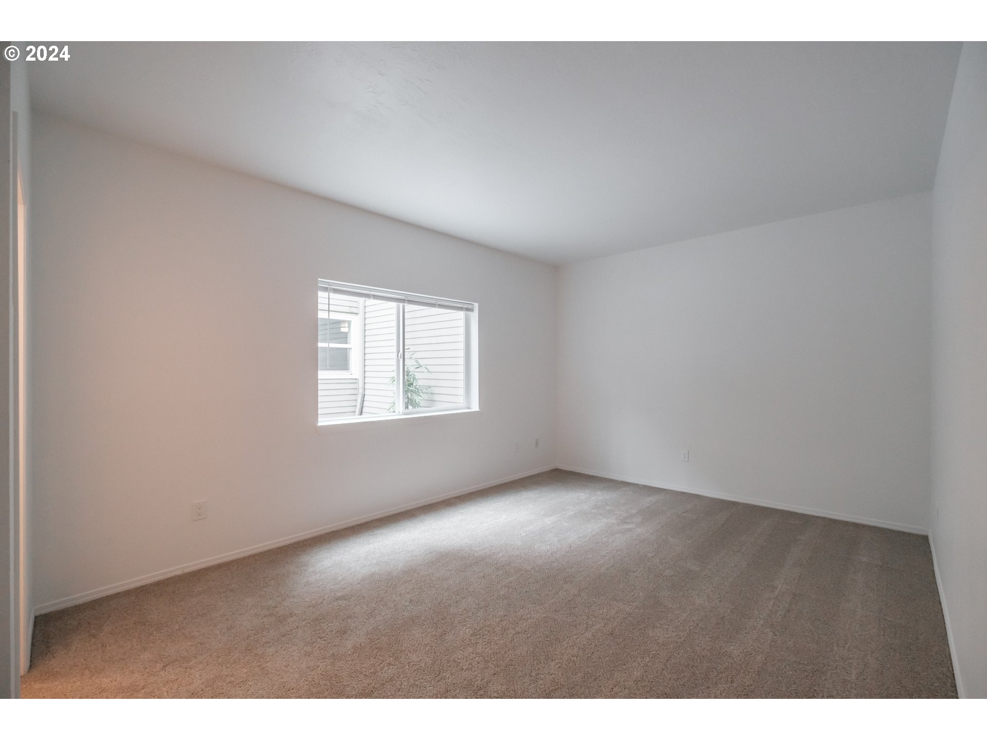 1441 Southwest Clay Street, Unit 102 Portland, OR 97201 - Photo 30 of 38