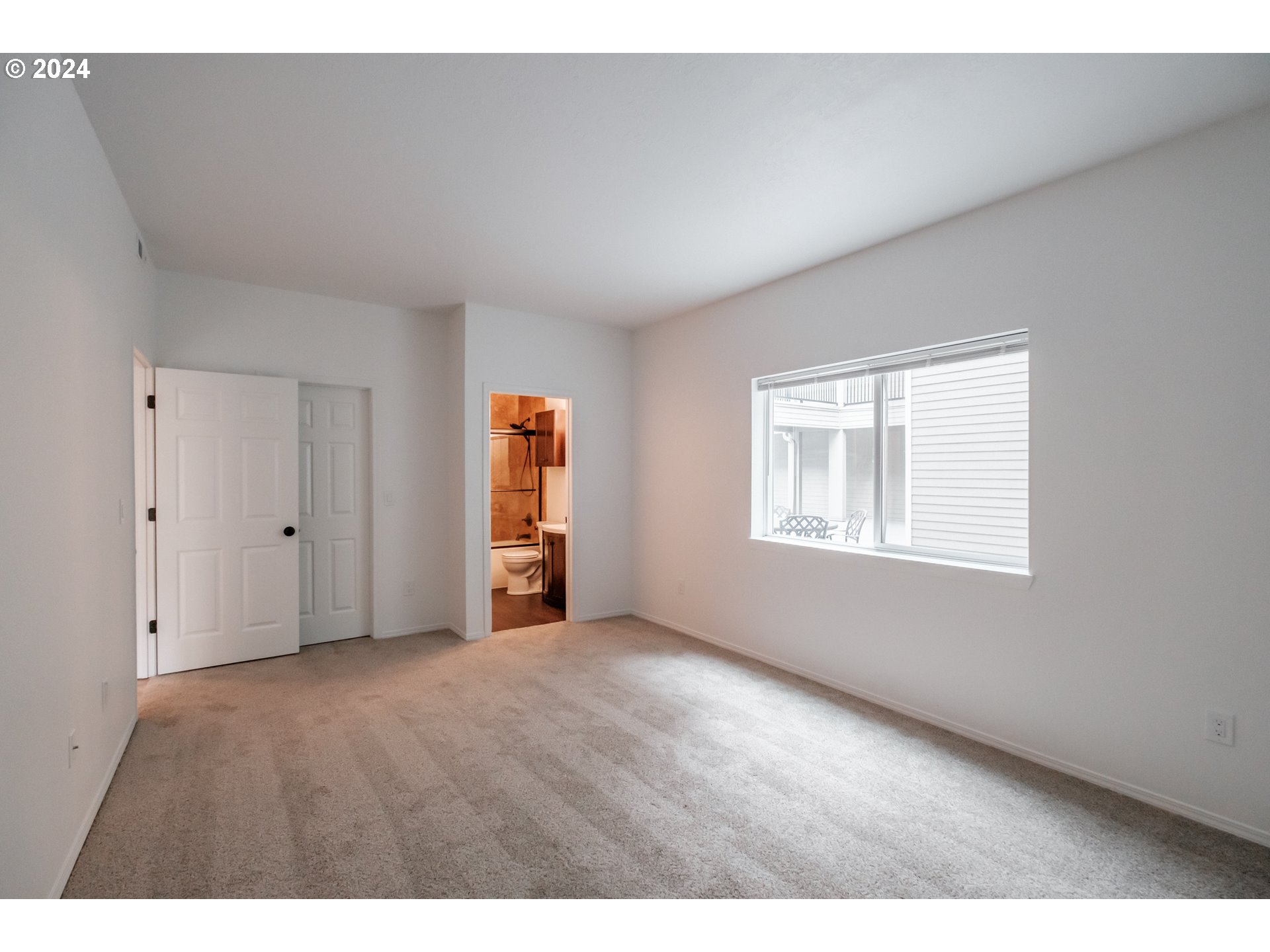 1441 Southwest Clay Street, Unit 102 Portland, OR 97201 - Photo 31 of 38