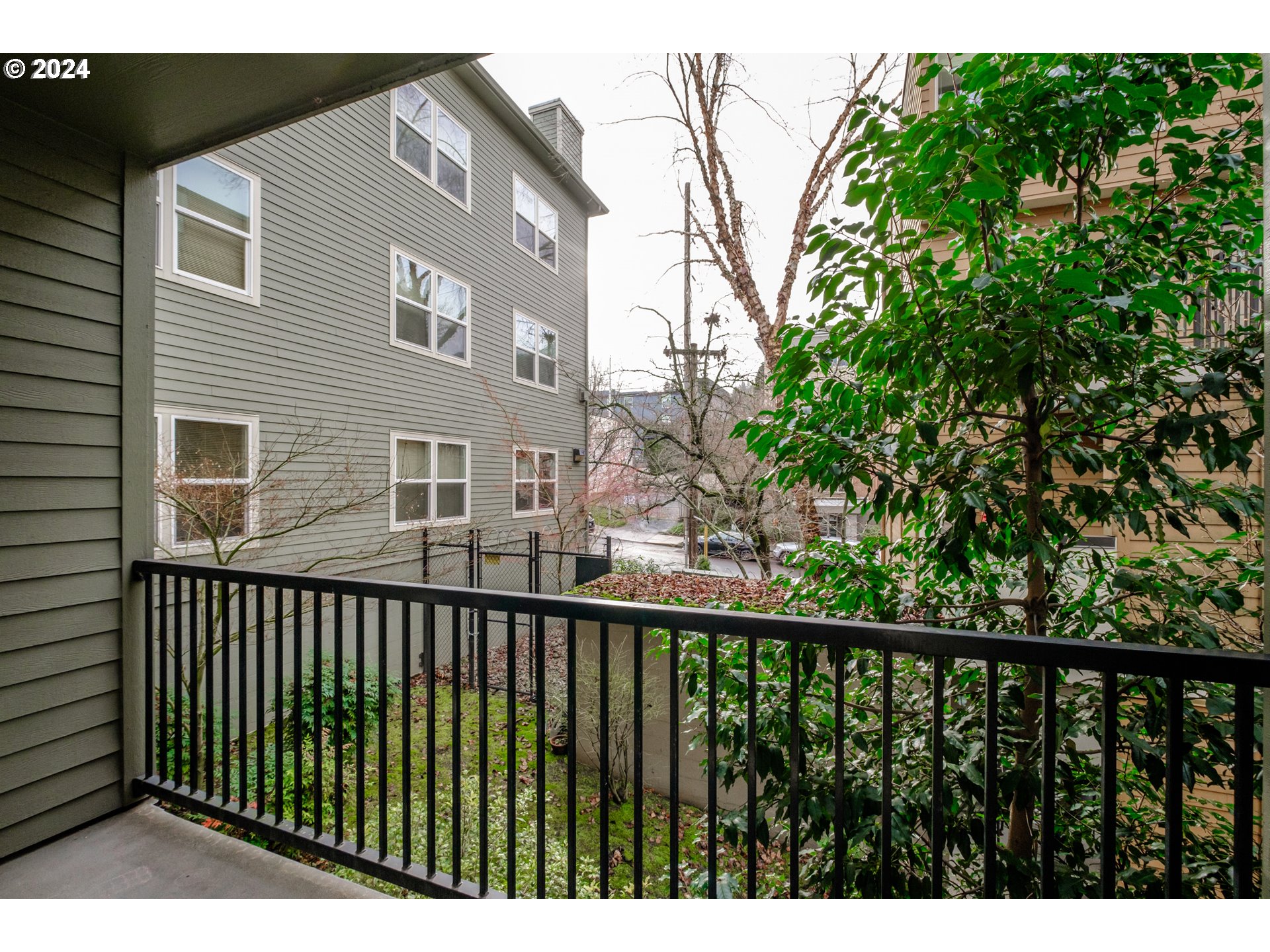 1441 Southwest Clay Street, Unit 102 Portland, OR 97201 - Photo 37 of 38