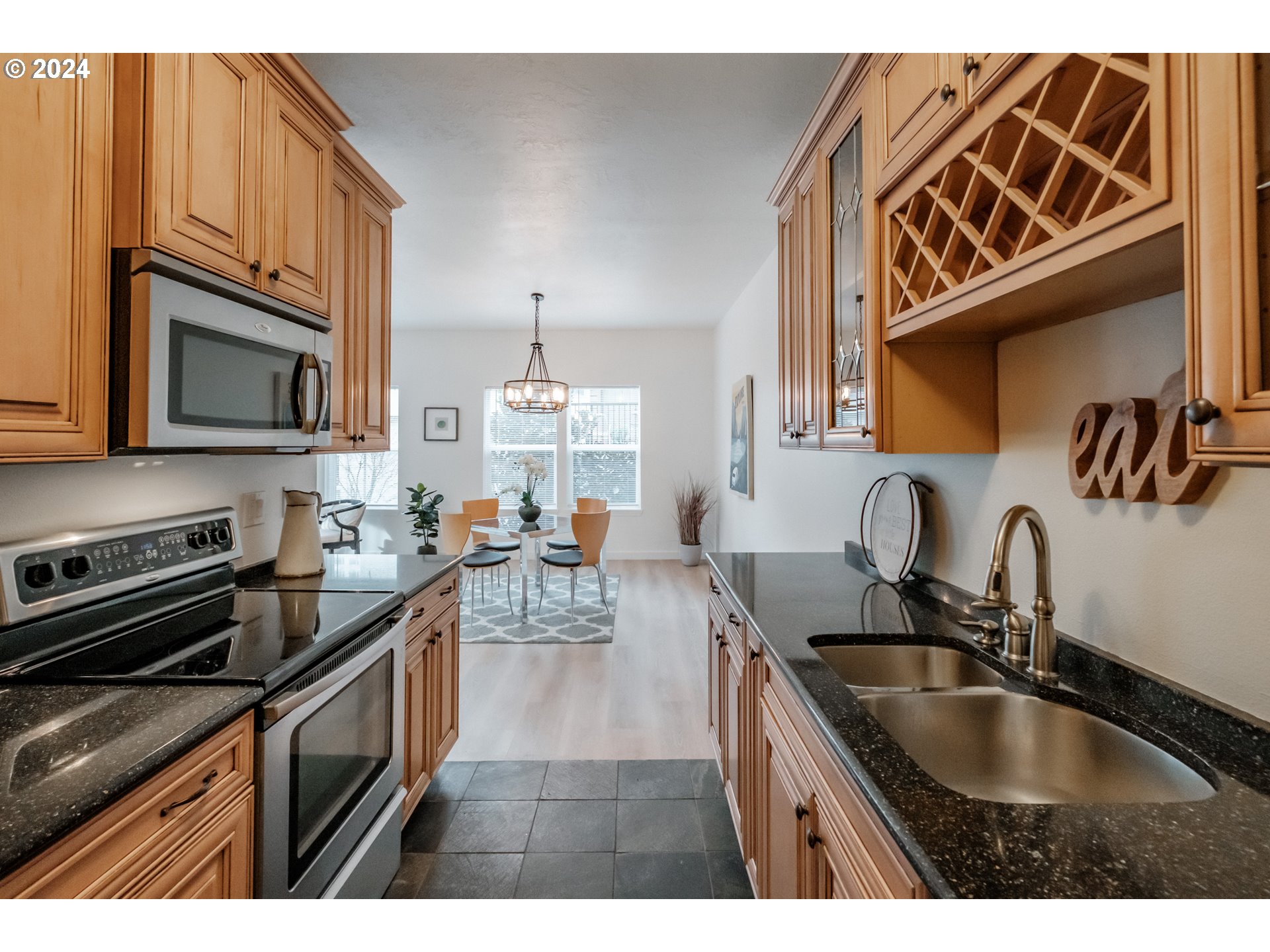 1441 Southwest Clay Street, Unit 102 Portland, OR 97201 - Photo 8 of 38