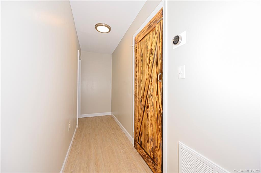 1526 Junction Road Mocksville, NC 27028 - Photo 20 of 28 a view of a bathroom