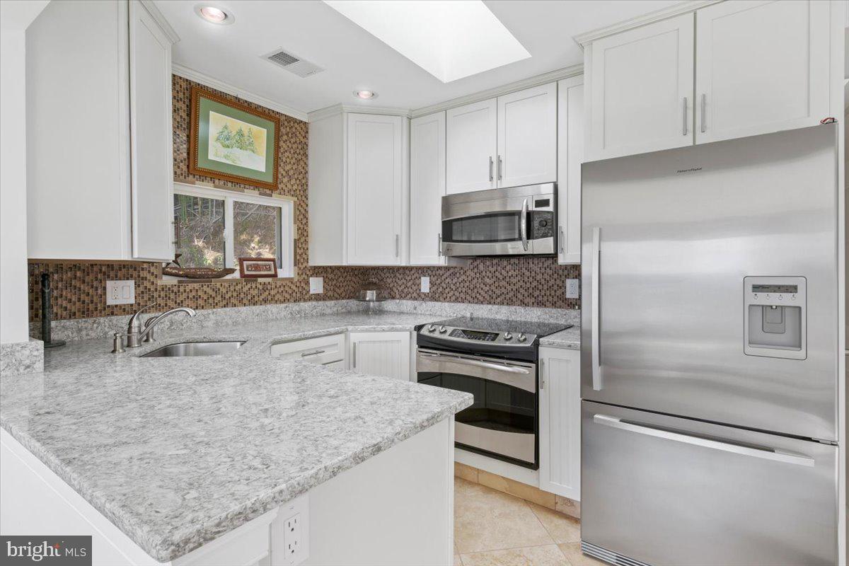 9100 Riverside Drive Fort Washington, MD 20744 - Photo 47 of 80 Second Owners suite with full kitchen