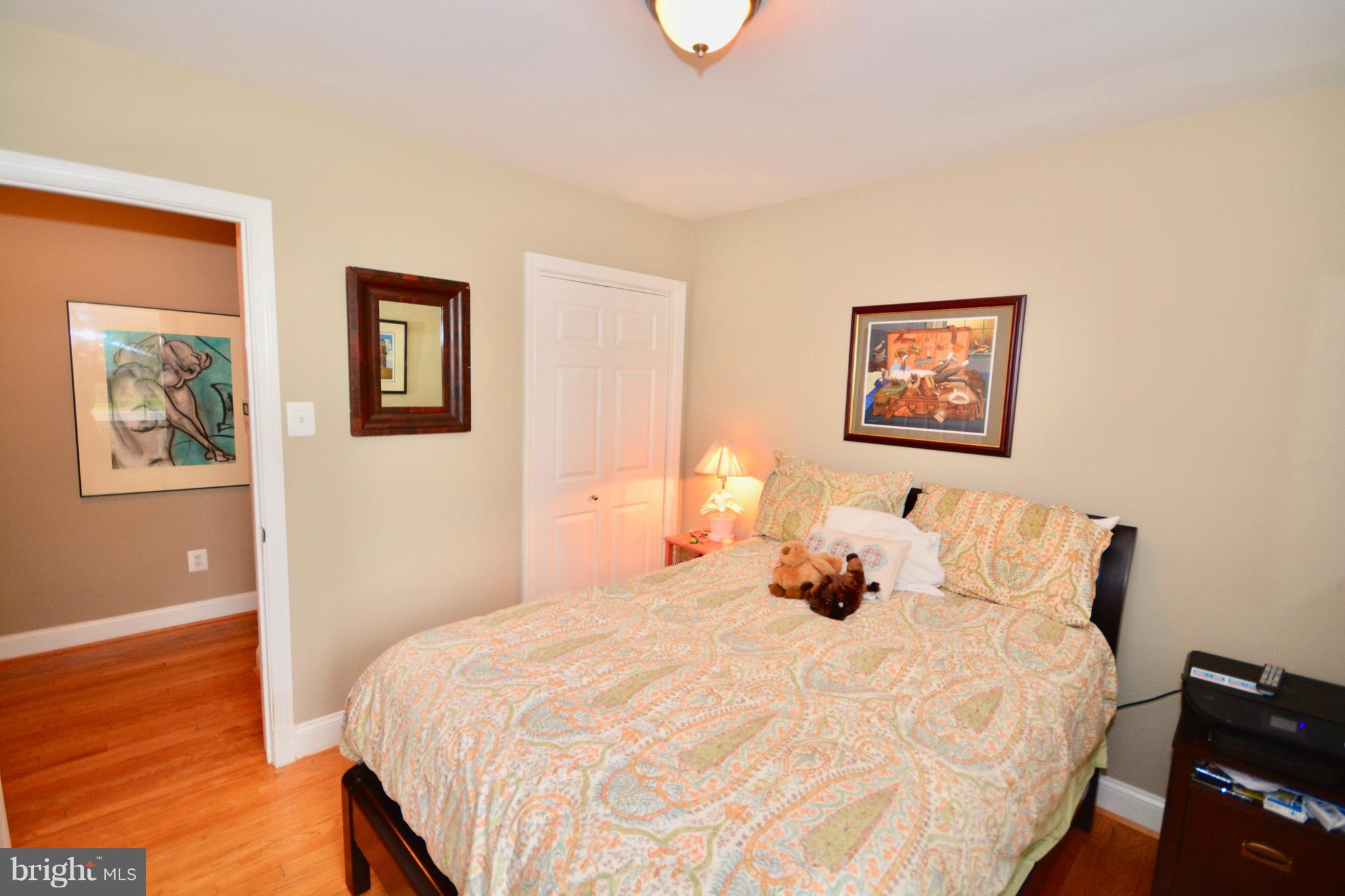 5214 York Road Alexandria, VA 22310 - Photo 22 of 30 Guest Bed #1