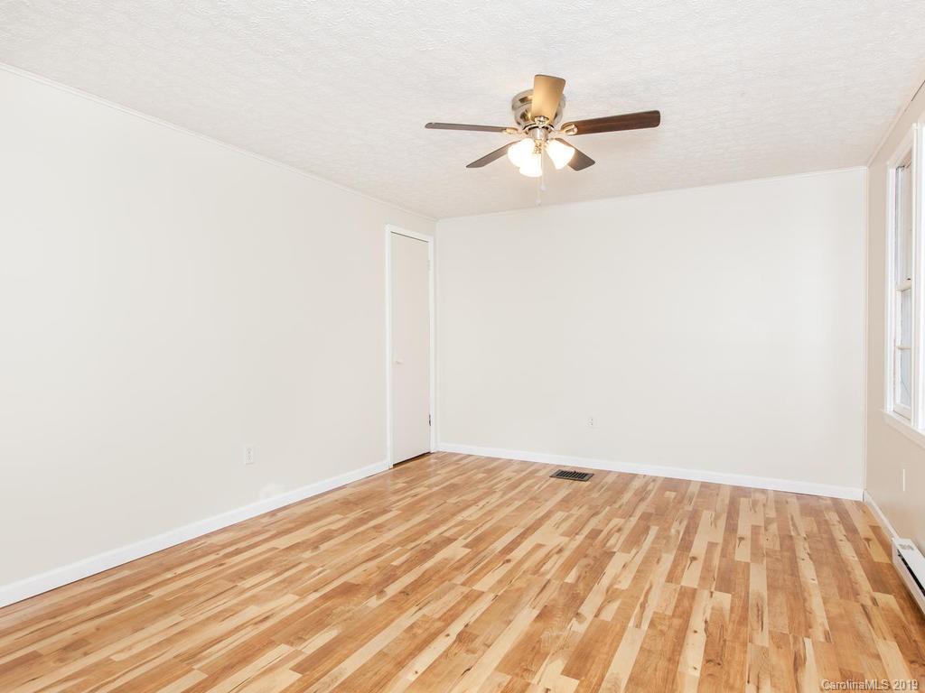 104 Walnut Cove Road Swannanoa, NC 28778 - Photo 11 of 35 Gallery Image 11