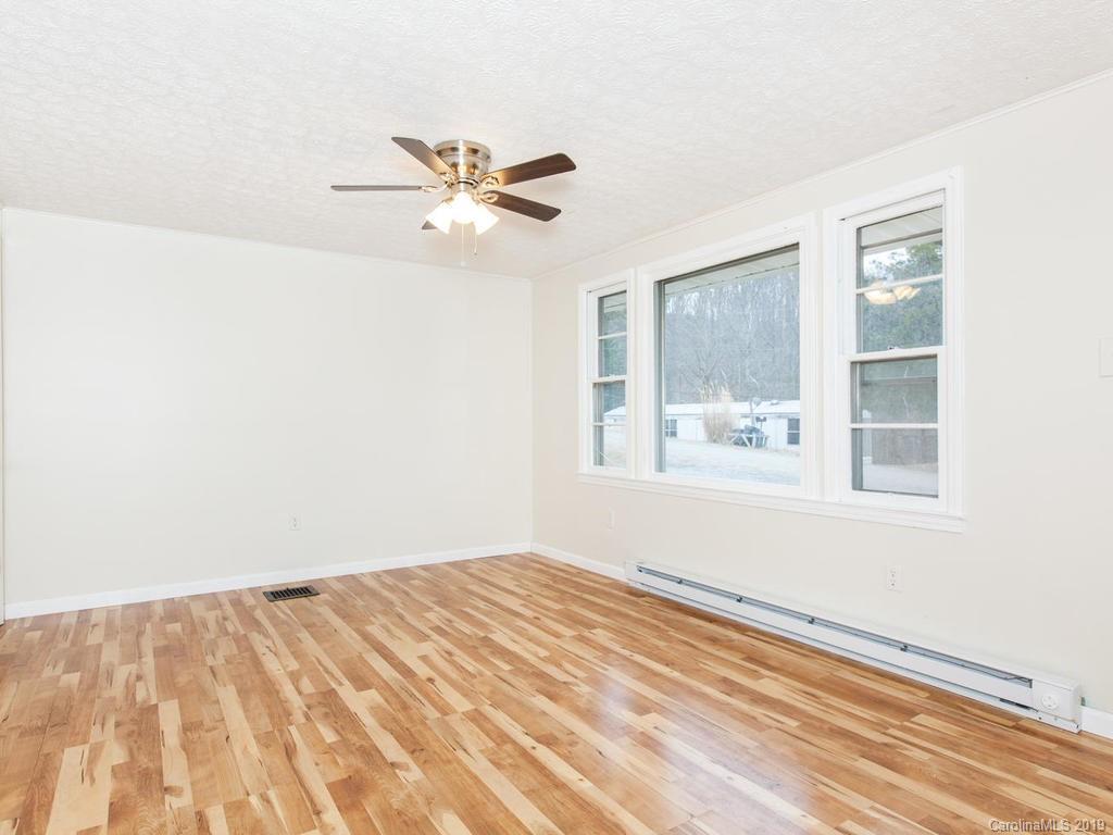 104 Walnut Cove Road Swannanoa, NC 28778 - Photo 12 of 35 Gallery Image 12