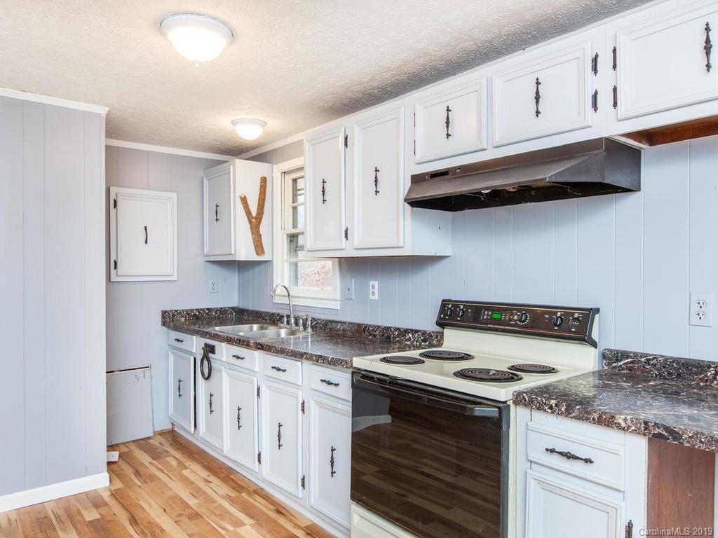 104 Walnut Cove Road Swannanoa, NC 28778 - Photo 16 of 35 Gallery Image 16