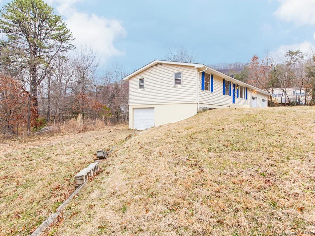 104 Walnut Cove Road Swannanoa, NC 28778 - Photo 3 of 35 Gallery Image 3