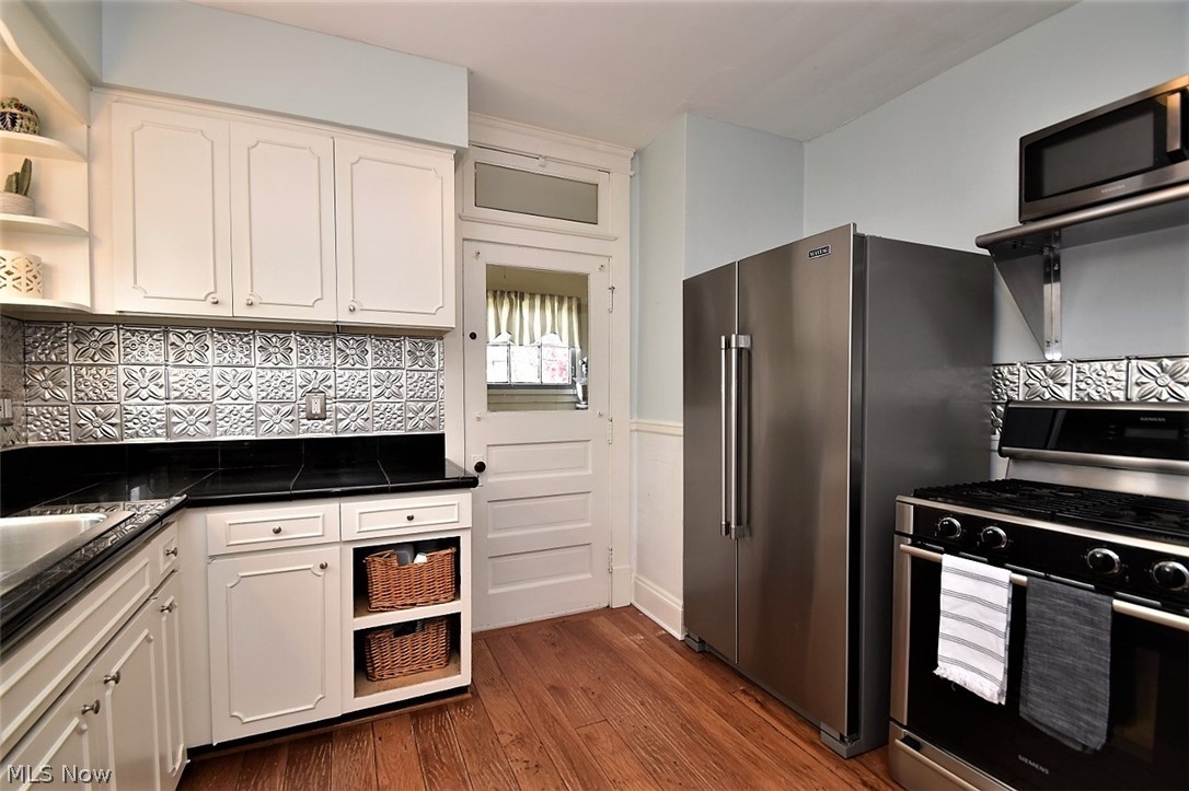 1816 Radnor Road Cleveland, OH 44118 - Photo 12 of 27 Gallery Image 12