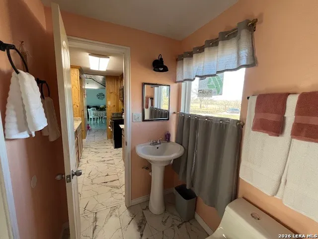 $325,000 | 3088 County Road 442, Nixon, TX 78140