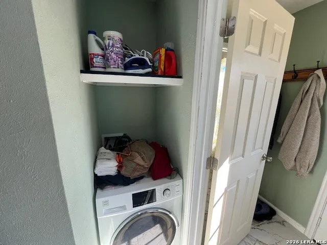 $325,000 | 3088 County Road 442, Nixon, TX 78140