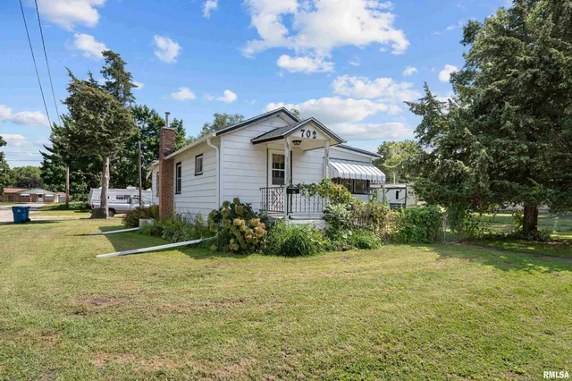 $95,000 | 702 Eaton Street, Savanna, IL 61074