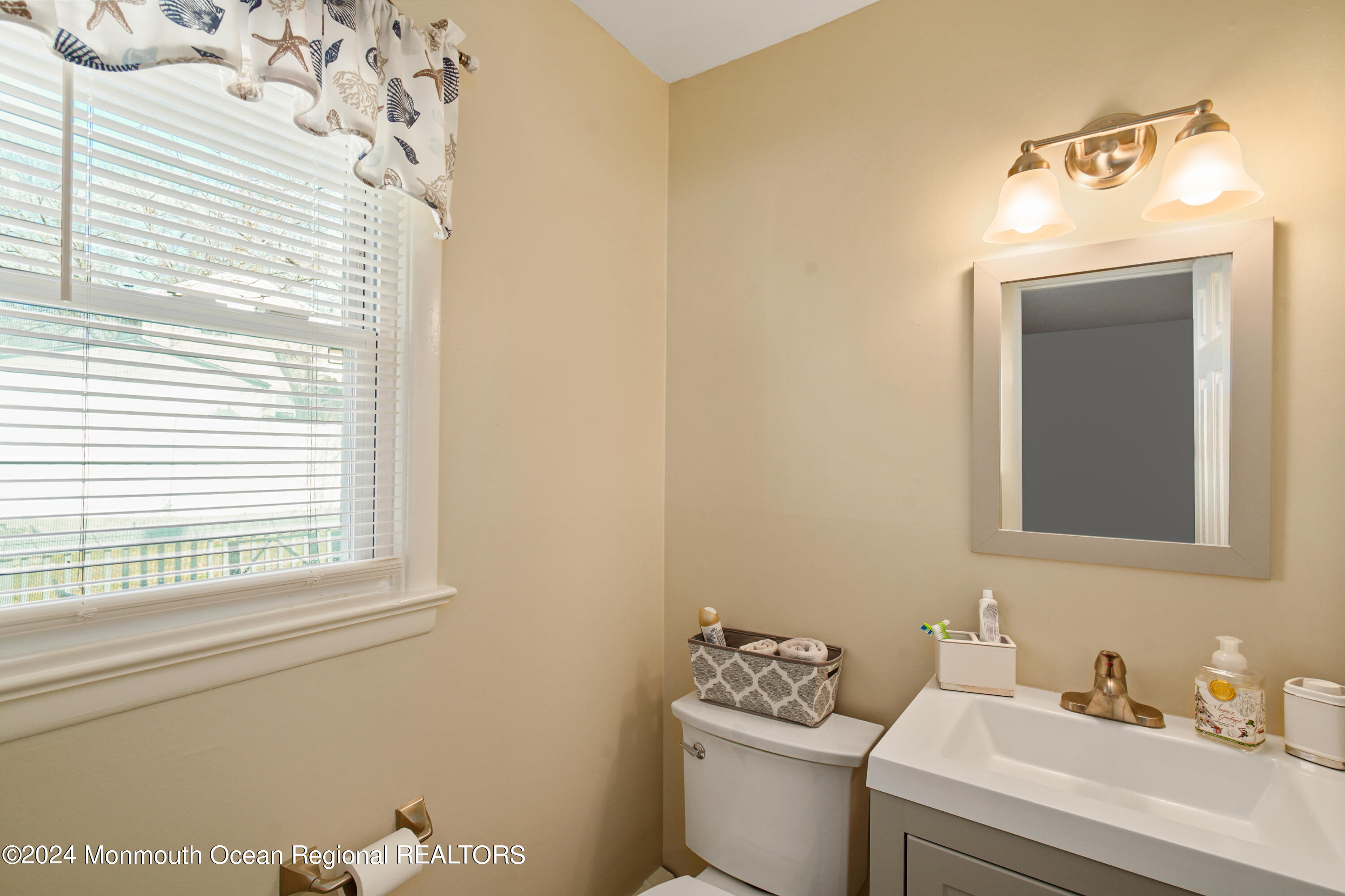 223 Robbins Road Neptune Township, NJ 07753 - Photo 22 of 33 DSC08940
