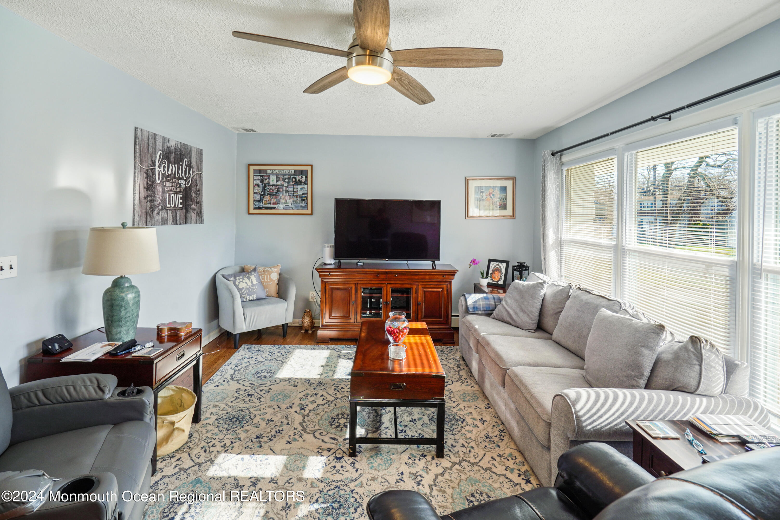 223 Robbins Road Neptune Township, NJ 07753 - Photo 3 of 33 DSC09108 copy