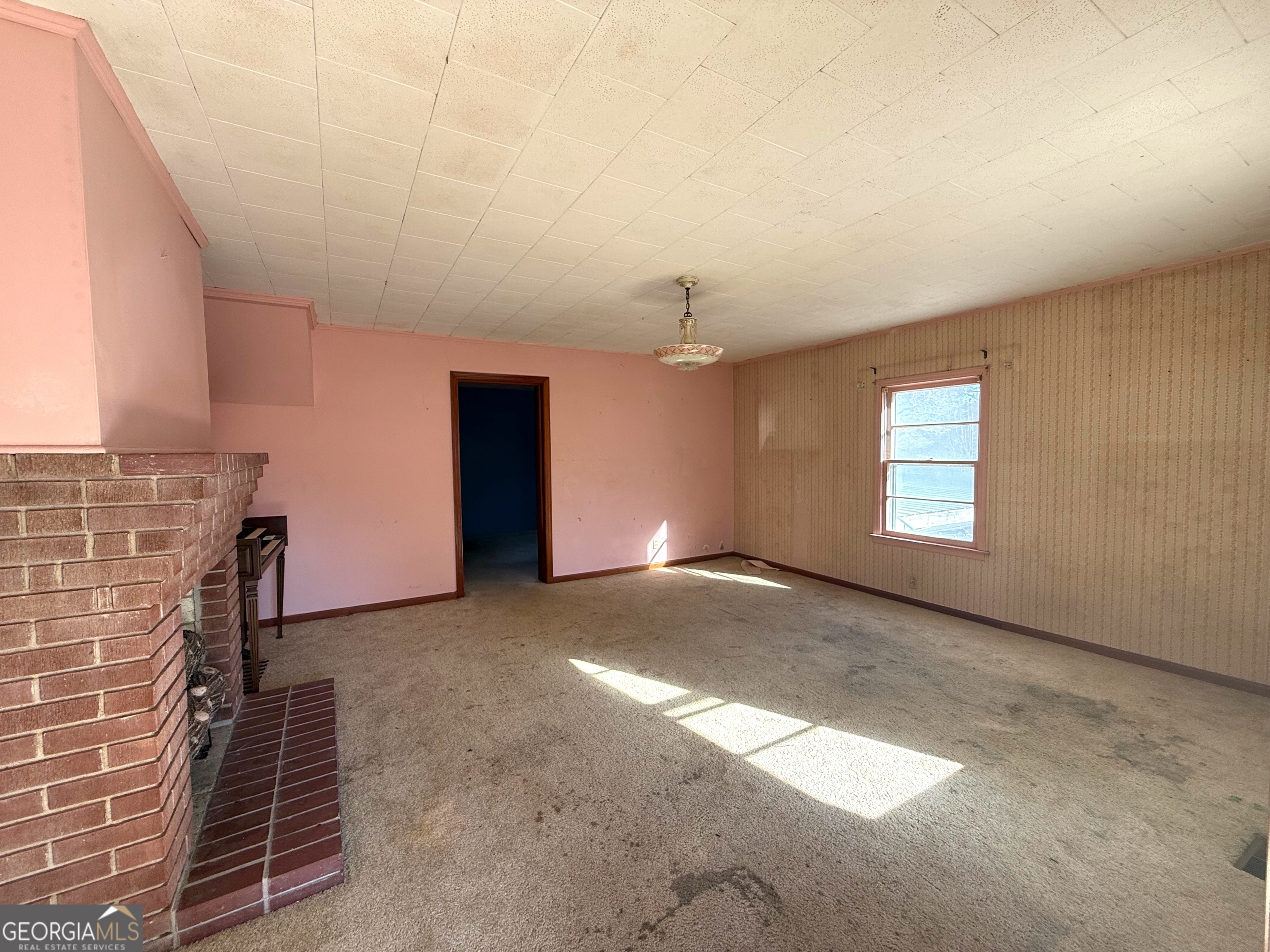 3 Liberty Street Gainesville, GA 30501 - Photo 4 of 8 an empty room with windows