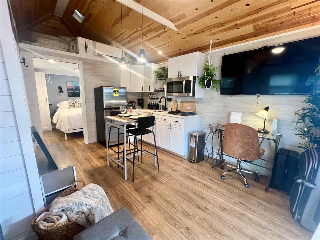 12 Southwest 6th Street Delray Beach, FL 33444 - Photo 2 of 7