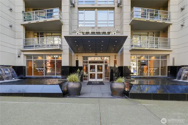 $335,000 | 2929 1st Avenue, Unit 201, Seattle, WA 98121