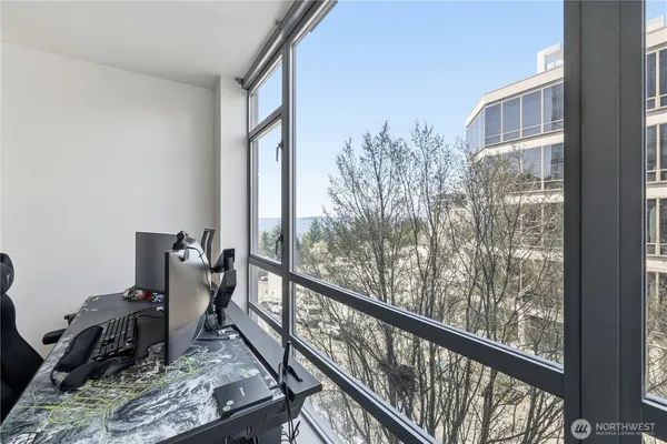 $335,000 | 2929 1st Avenue, Unit 201, Seattle, WA 98121